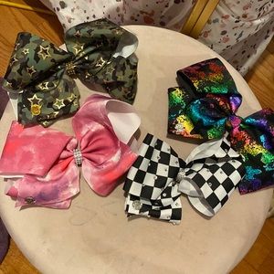 Beautiful colors and for any kids JoJo Siwa bows and no signs of wear